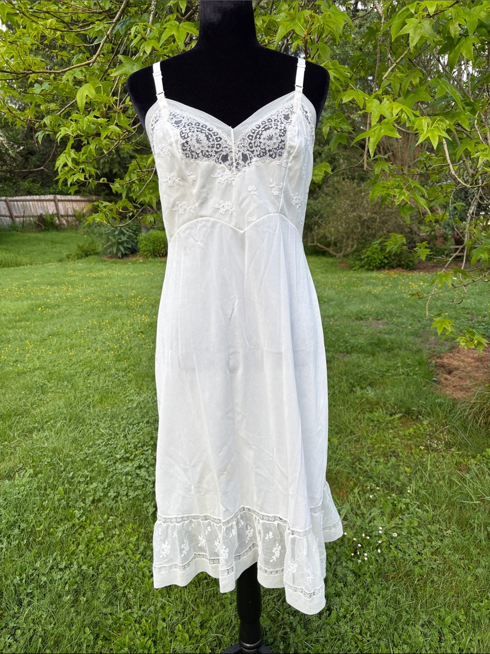 Youth Form Vintage Slip